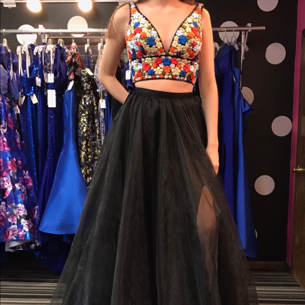 Sheri hill prom dress